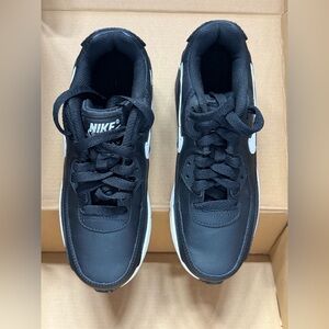 Nike Air Max 90 Trainers Sneakers in Black CD6864-010 Youth Size 3.5Y Womens 5